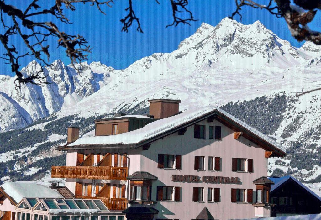 Hotel Central Obersaxen Eksteriør bilde