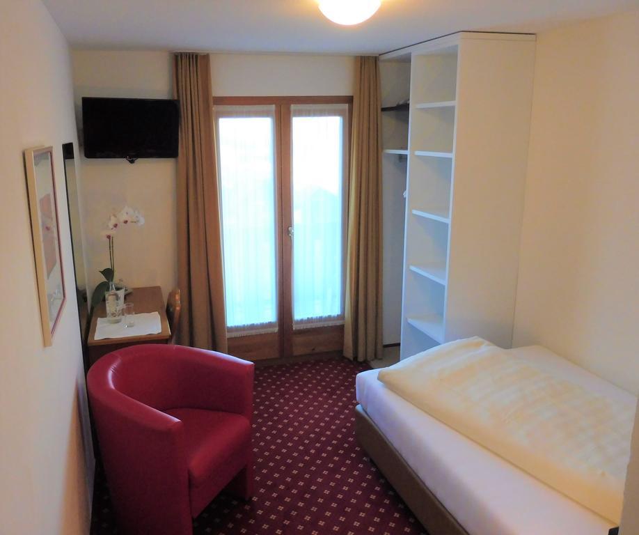 Hotel Central Obersaxen Eksteriør bilde
